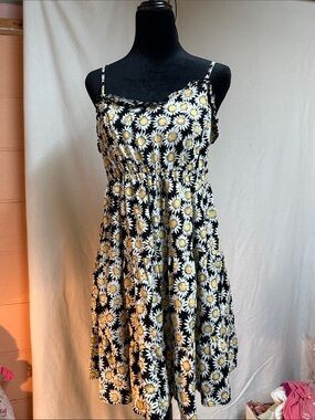 Black Daisy Print Spaghetti Strap Dress - Yellow & White